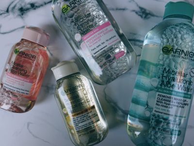 Recenze:  Micelární voda Garnier Hyaluronic Aloe &  znovupoužitelné odličovací tampóny Garnier 💧