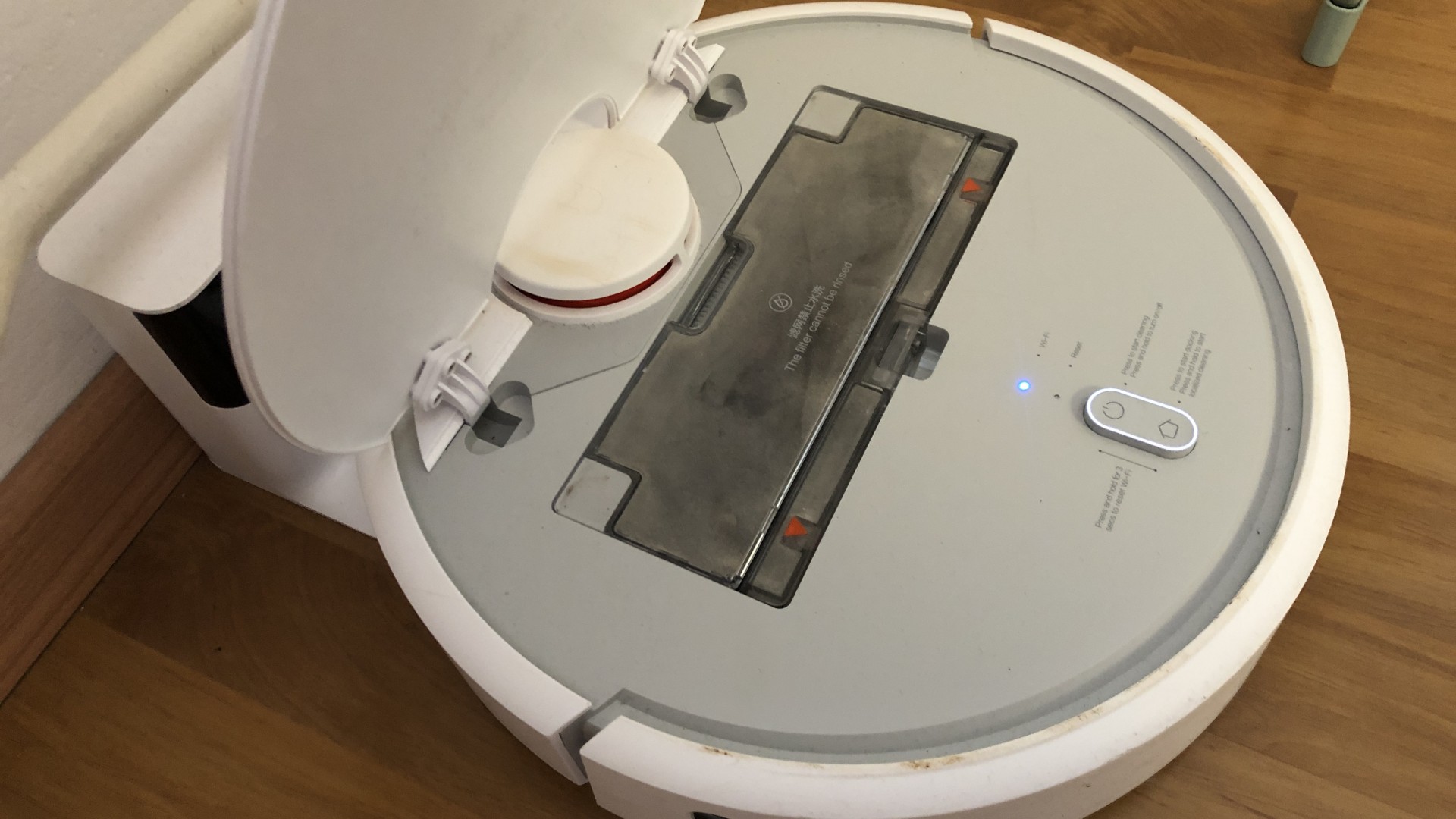 🤖 Recenze: robotický vysavač Xiaomi Mi Robot Vacuum