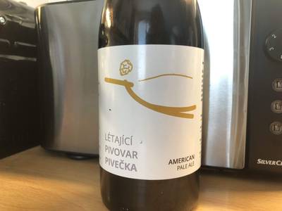 American Pale Ale od létajícího pivovaru Pivečka