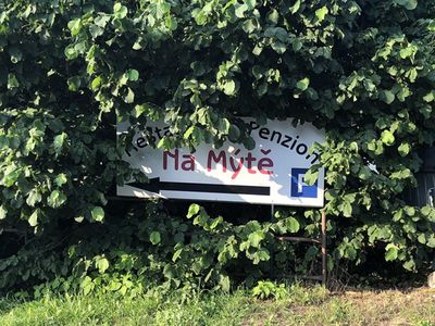 Penzion Na Mýtě - Recenze - Cedule