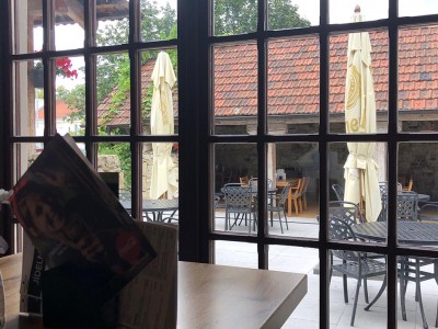 Charlie's Mill recenze - Pohled z okna