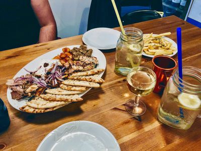 Ochutnávkové menu pro dvě osoby | Řecká restaurace Athena