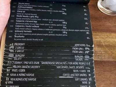 Poměrně rozsáhlý jídelní lístek - Udírna Jindřichův Hradec