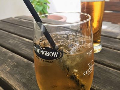 Čepovaný cider Strongbow | Pivovarská restaurace Starobrno
