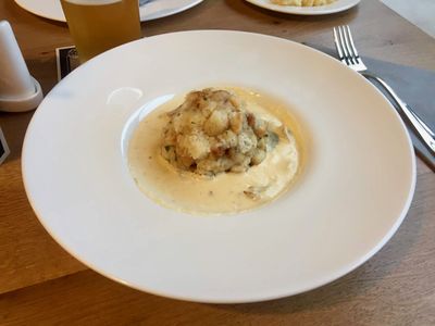 Knédl s liškovou omáčkou U Tomana