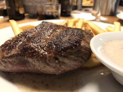 Výborný steak z hovězí svíčkové v restauraci Don Papa, Brno-Bystrc